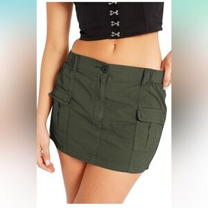 2 mini cargo skirts in army green and khaki🌸size medium